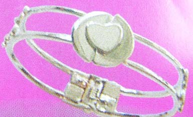 Designer inspired jewelry store online from China wholesale two semi-circle holding a heart bangle  