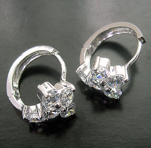   Wedding jewelry supplier wholesale factory from China supply clear cz flower sterling silver lever back earring  
