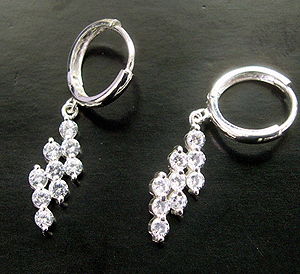 Chinese online factory source wholesale triple mini cz stripes forming in diamond shape hoop earring  