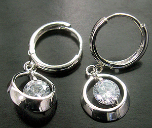 Below wholesale China jewelry supply wholesale thick silver chain cover rounded clear cz hoop earring  